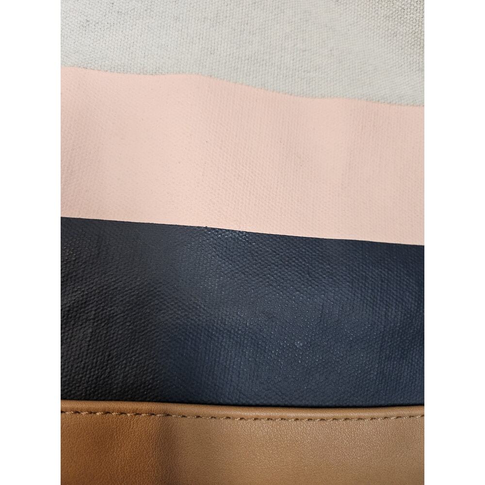 Mark & Hall Color Block Tote Bag - Picture 3 of 14